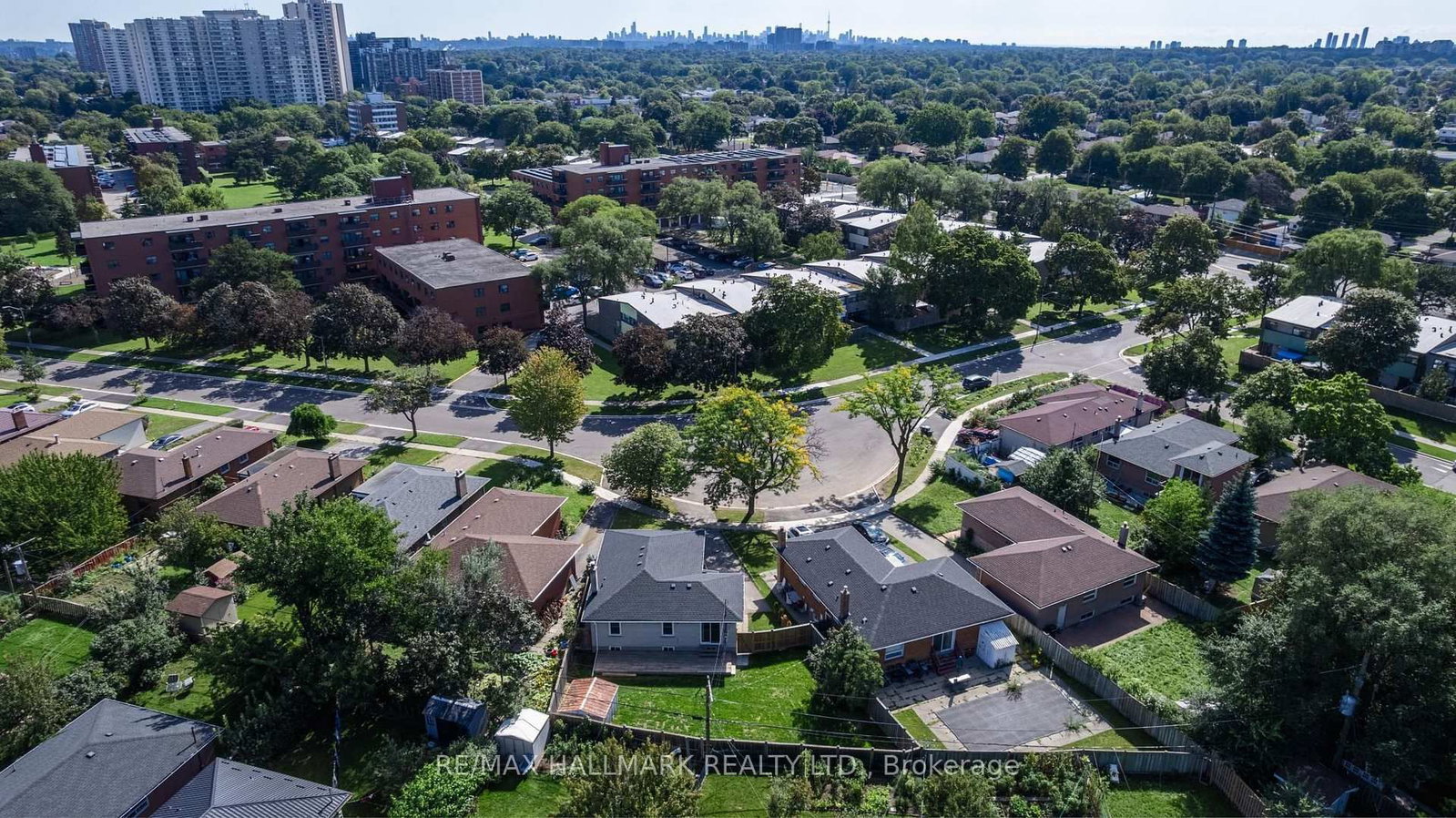 60 Bridesburg Drive • Toronto, ON photo 35