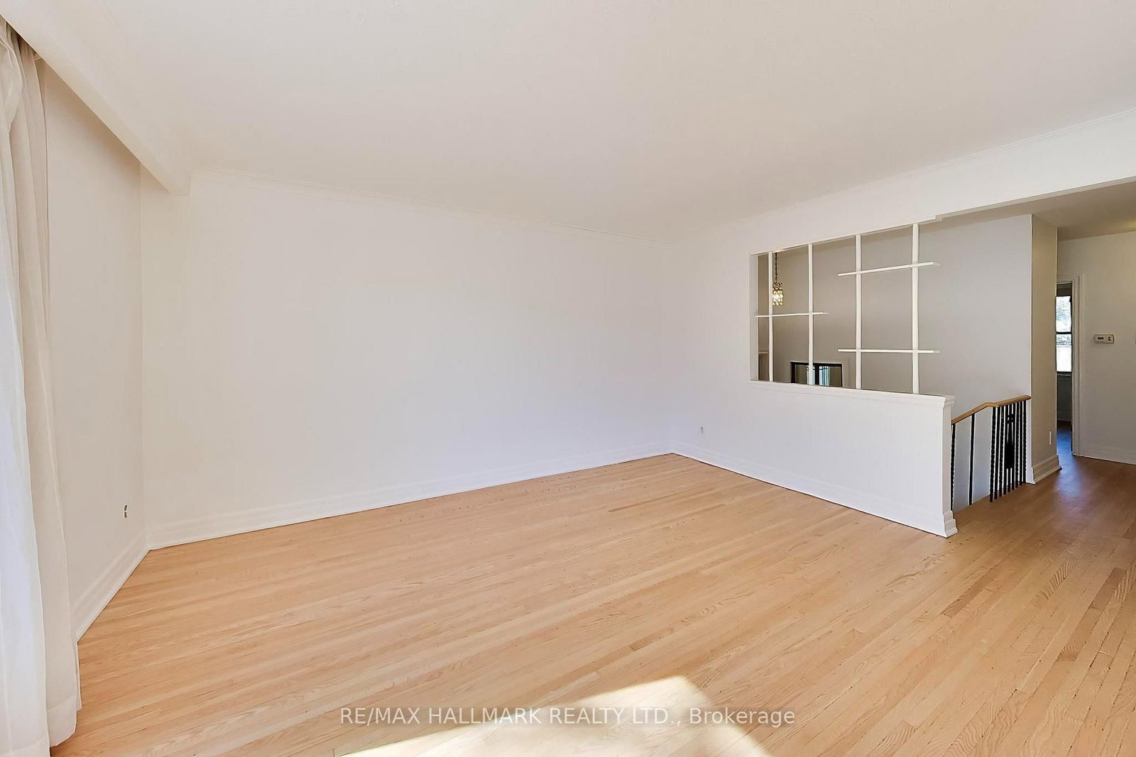 60 Bridesburg Drive • Toronto, ON photo 5