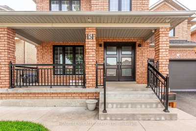 5 Octillo Boulevard • Brampton, ON photo 4