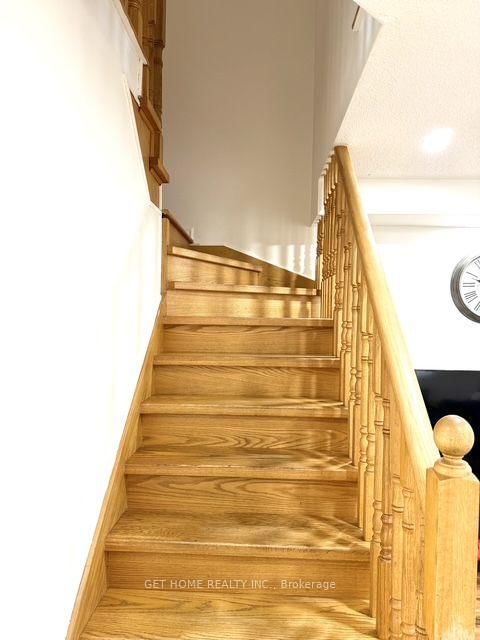 93 Tessler Crescent • Brampton, ON photo 9