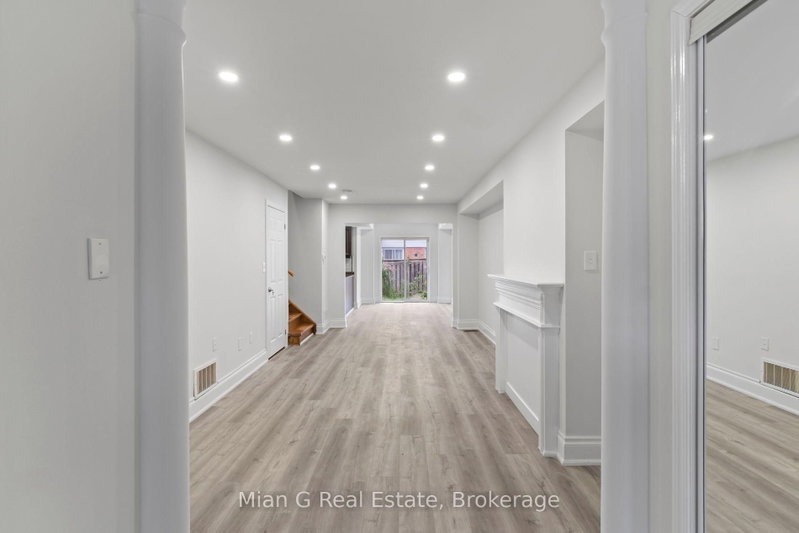 1321 Cartmer Way