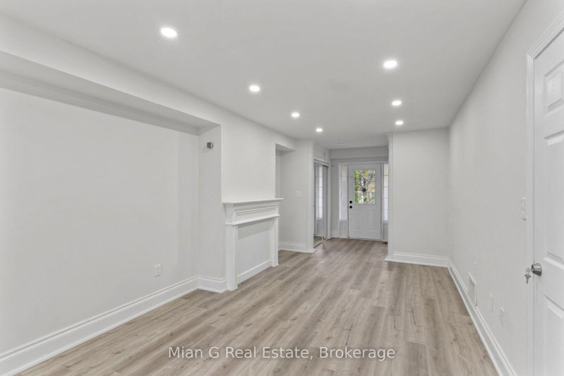 1321 Cartmer Way