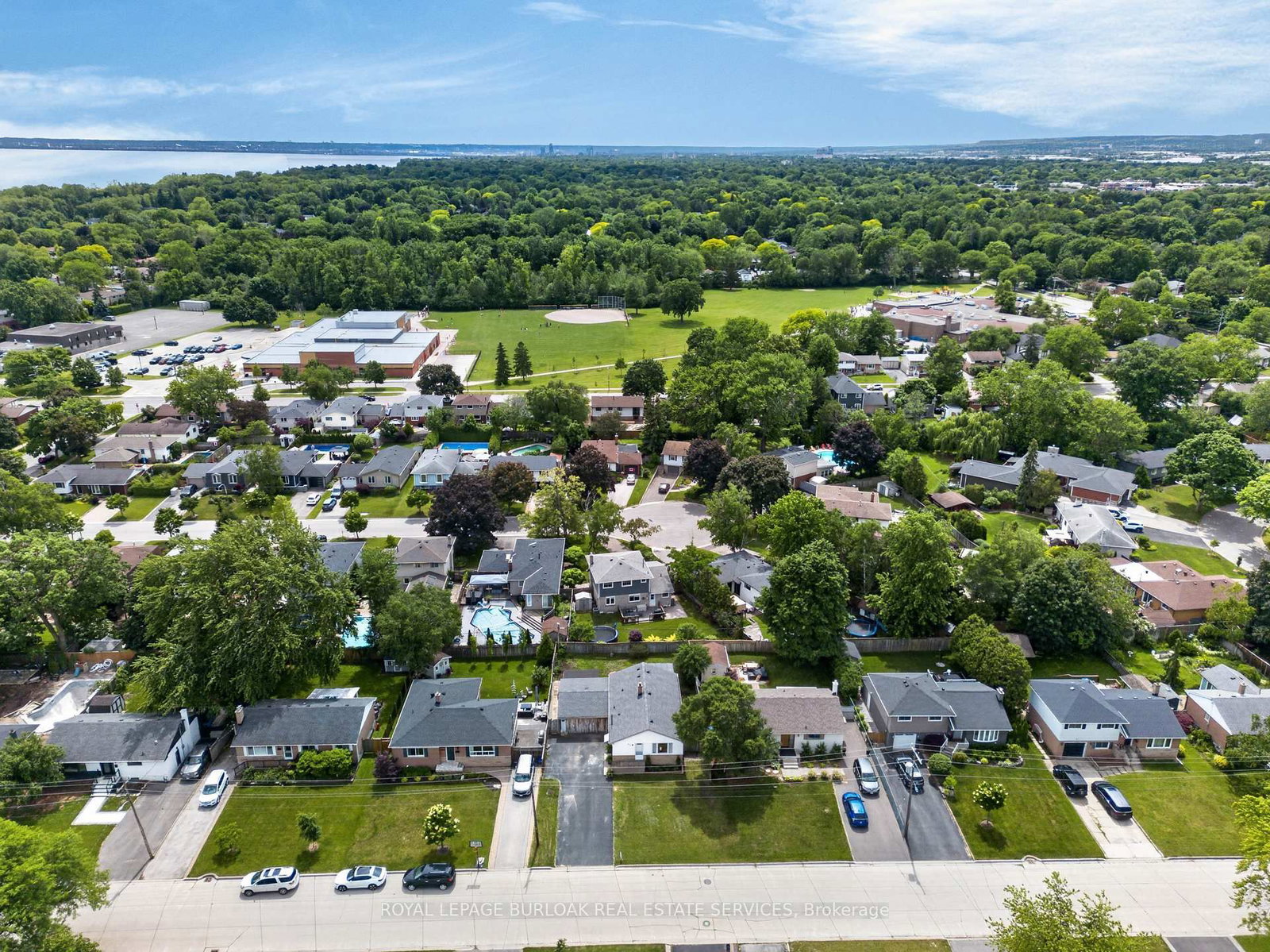 236 Hammersmith Court • Burlington, ON photo 24