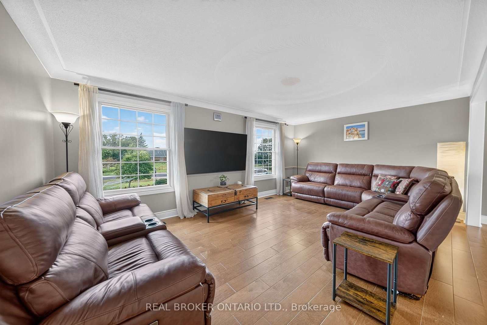 4202 Sideroad 1 • Burlington, ON photo 11