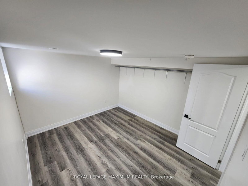 Upper Level - 8 Lawrence Crescent