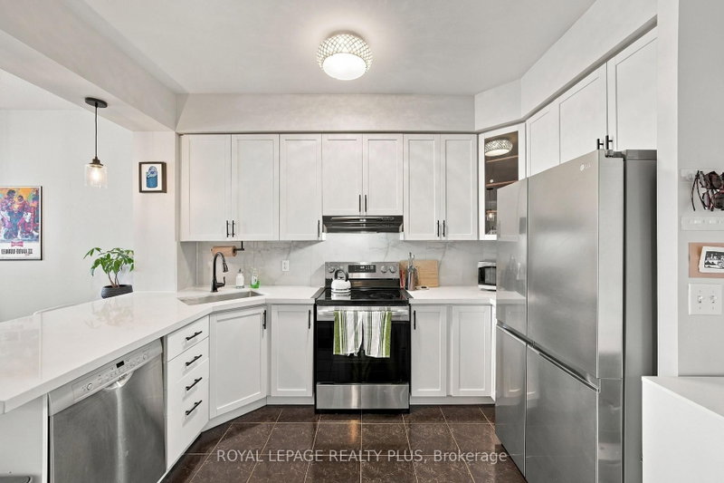 104 - 3531 Lake Shore Boulevard W