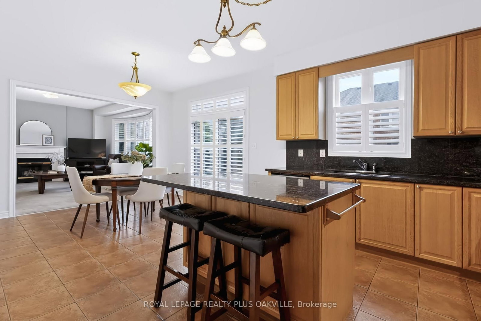 2254 Dunforest Crescent • Oakville, ON photo 13
