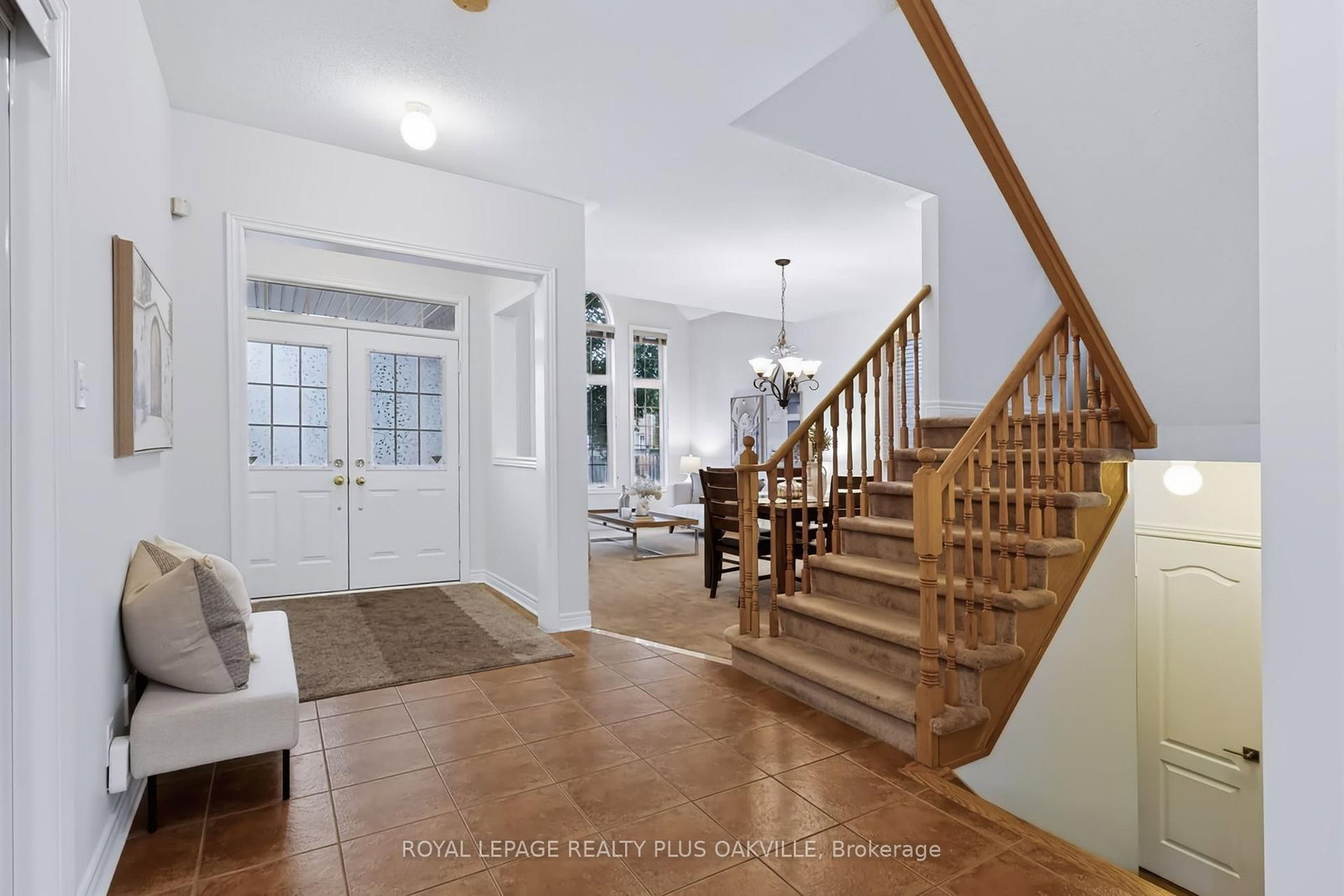 2254 Dunforest Crescent • Oakville, ON photo 19