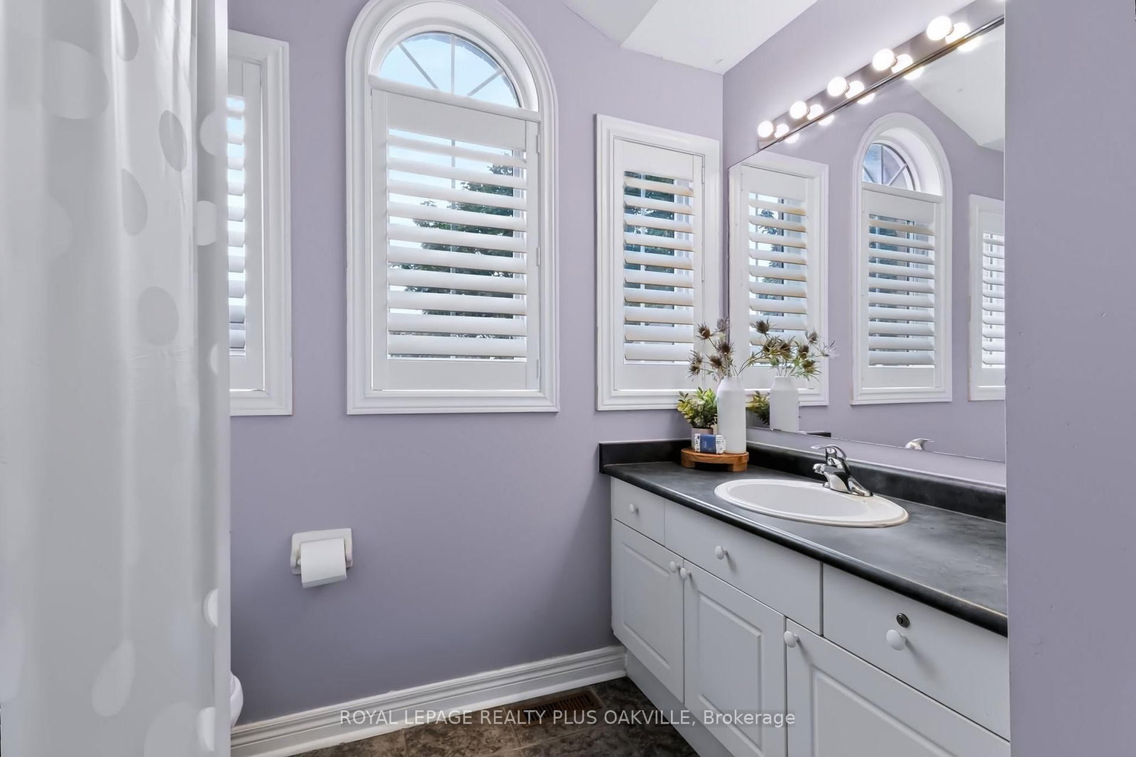 2254 Dunforest Crescent • Oakville, ON photo 39