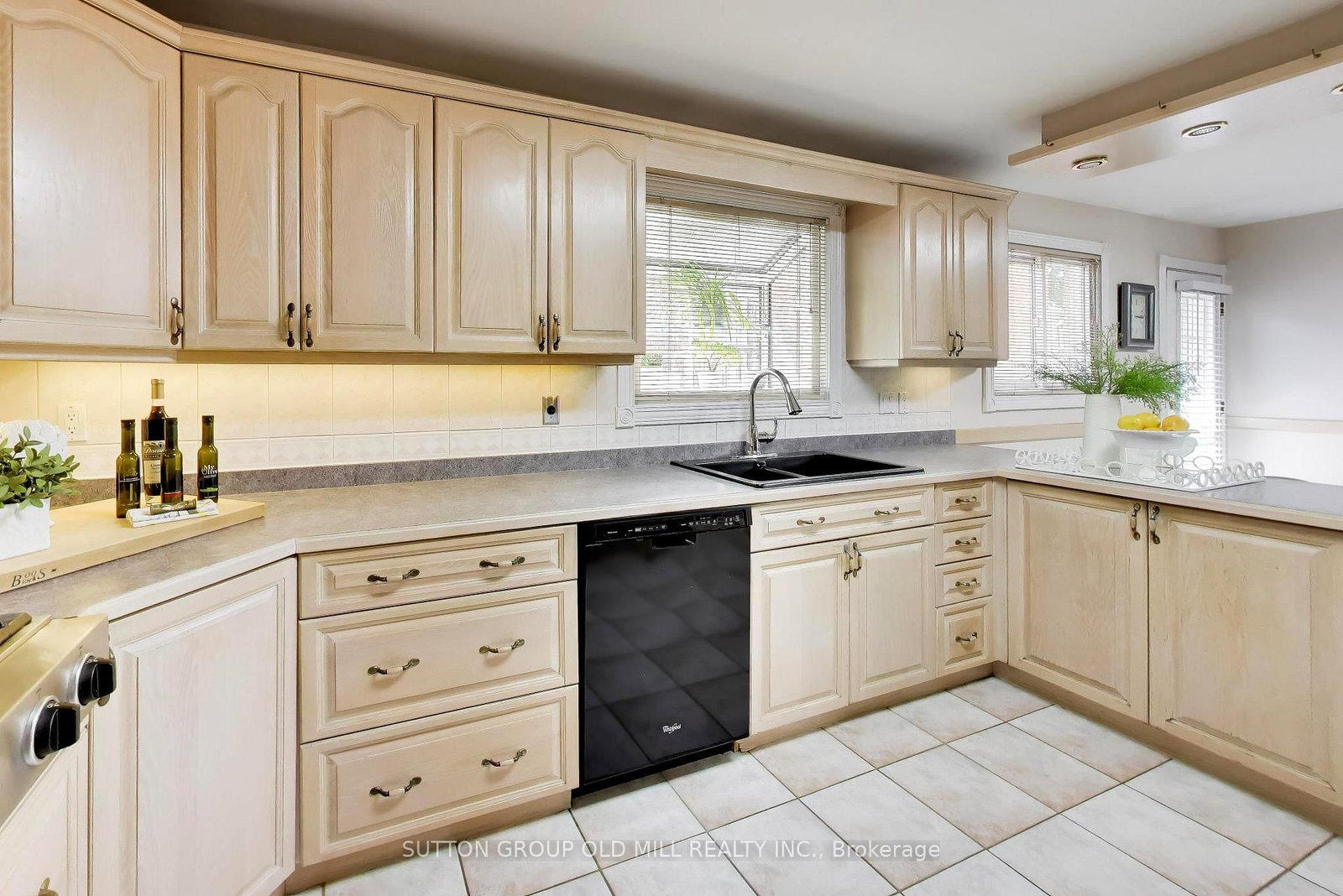 251 Chalfield Lane • Mississauga, ON photo 10