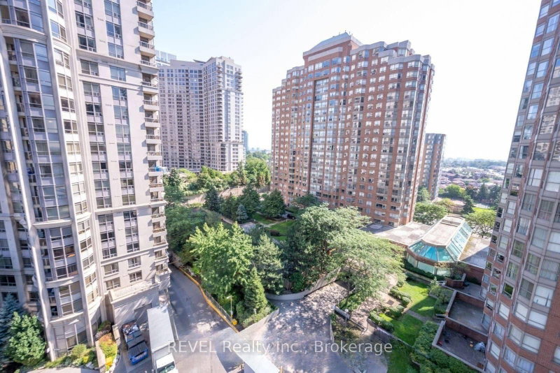 2609 - 330 Burnhamthorpe Road W