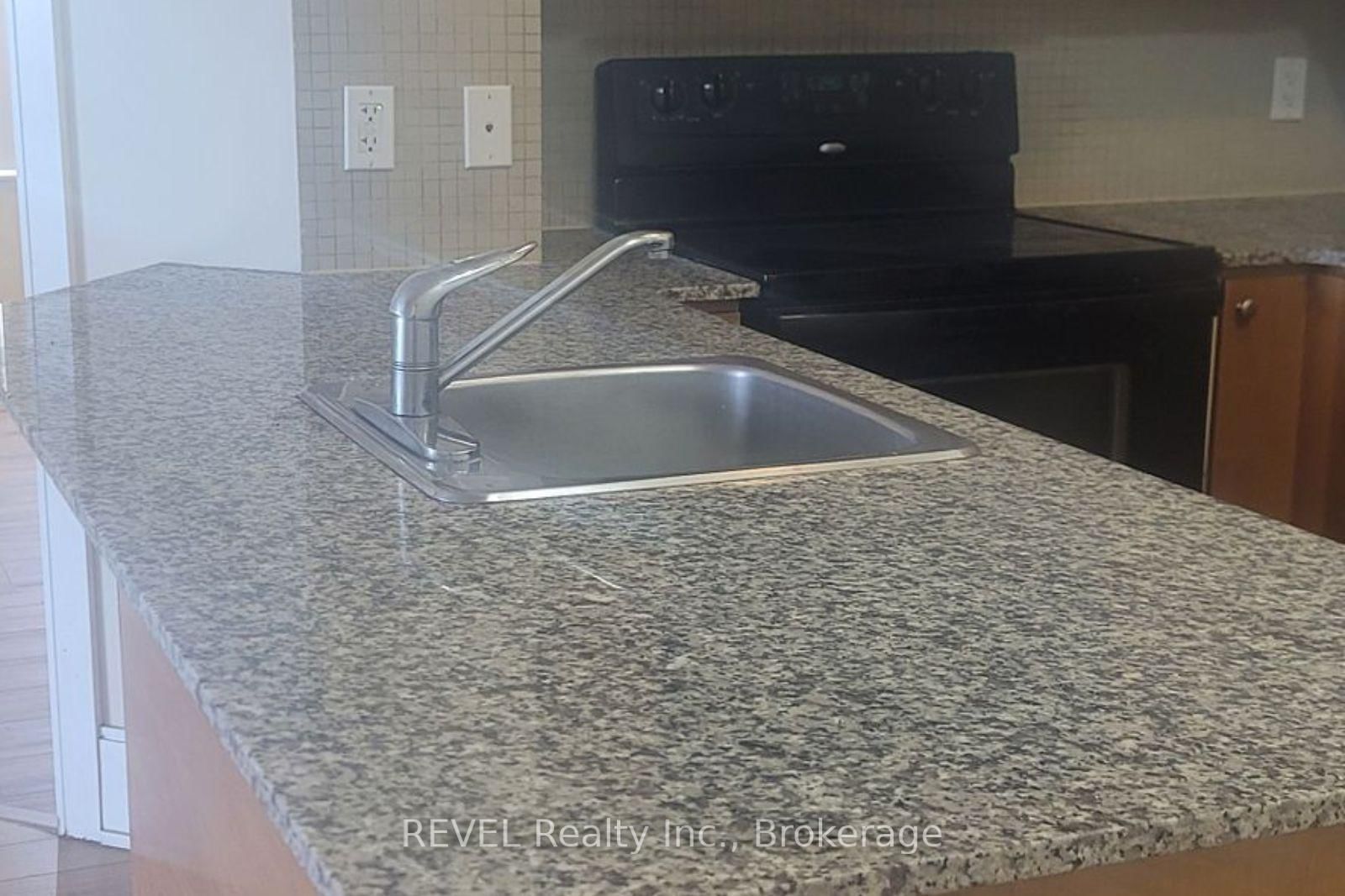 2609-330 Burnhamthorpe Rd, Mississauga, view 6