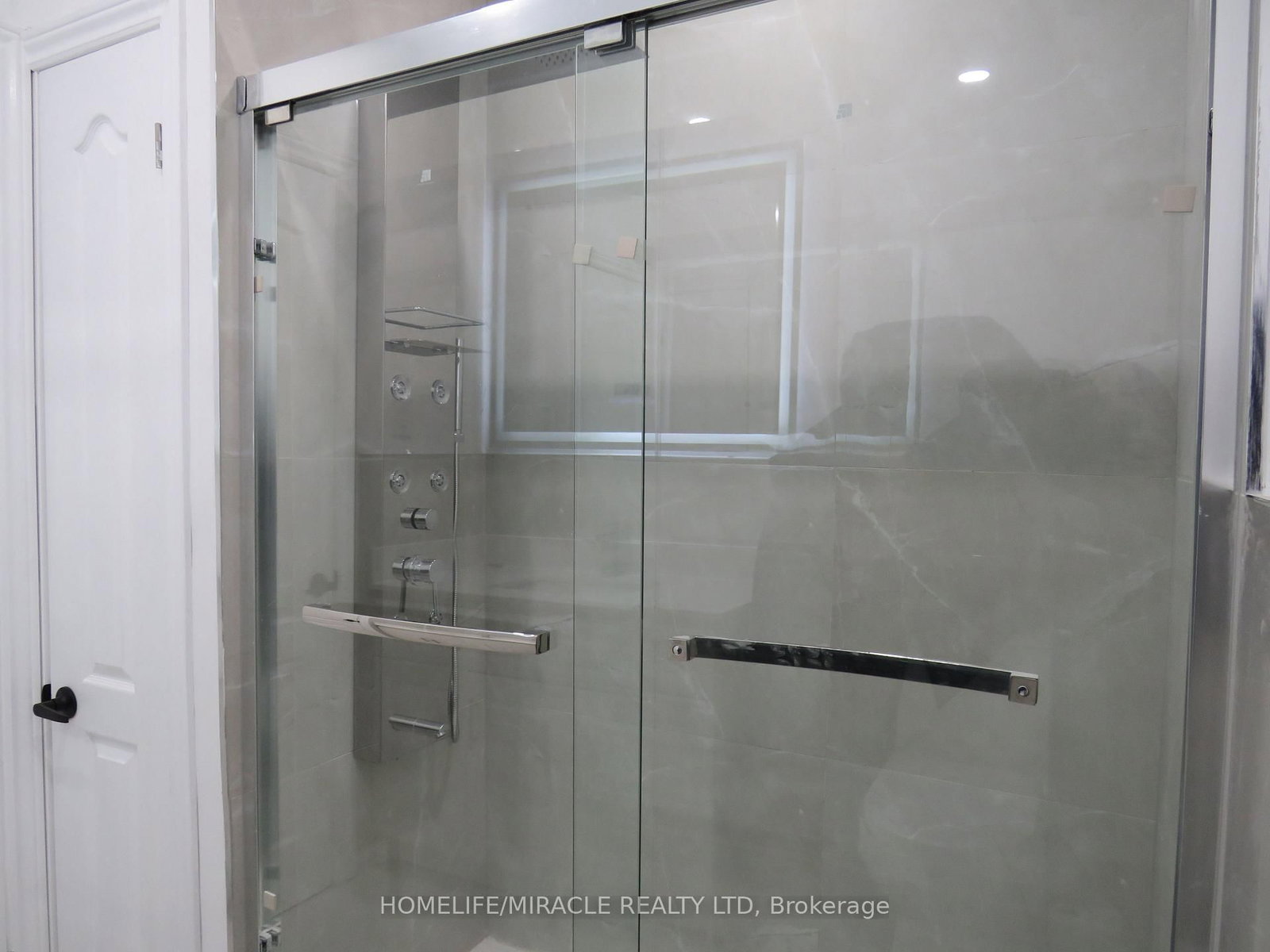 18 Rubydale Gardens • Toronto, ON photo 25