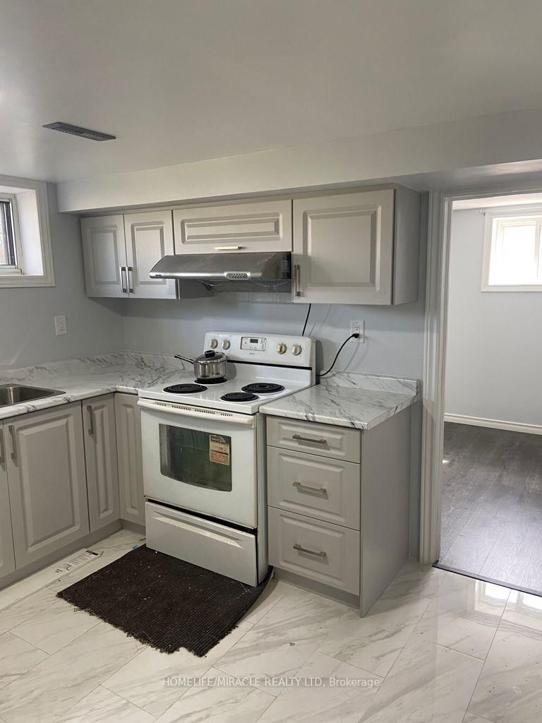 18 Rubydale Gardens • Toronto, ON photo 44