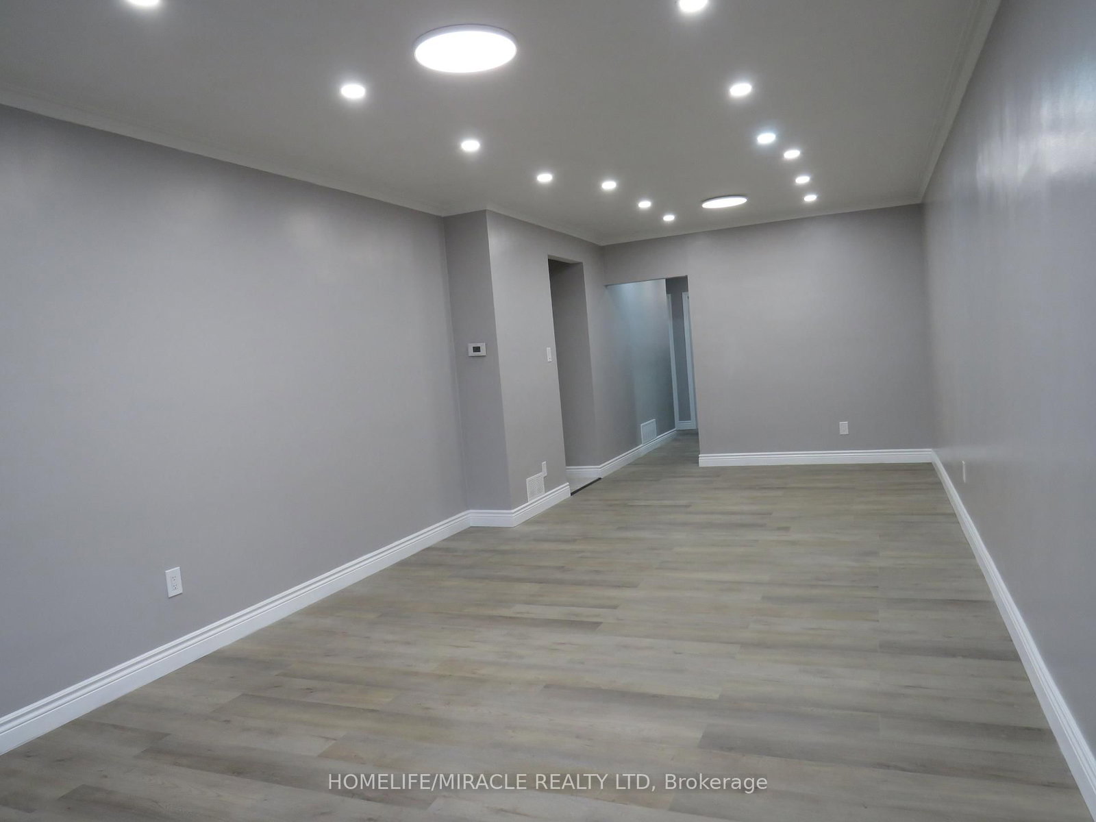 18 Rubydale Gardens • Toronto, ON photo 9