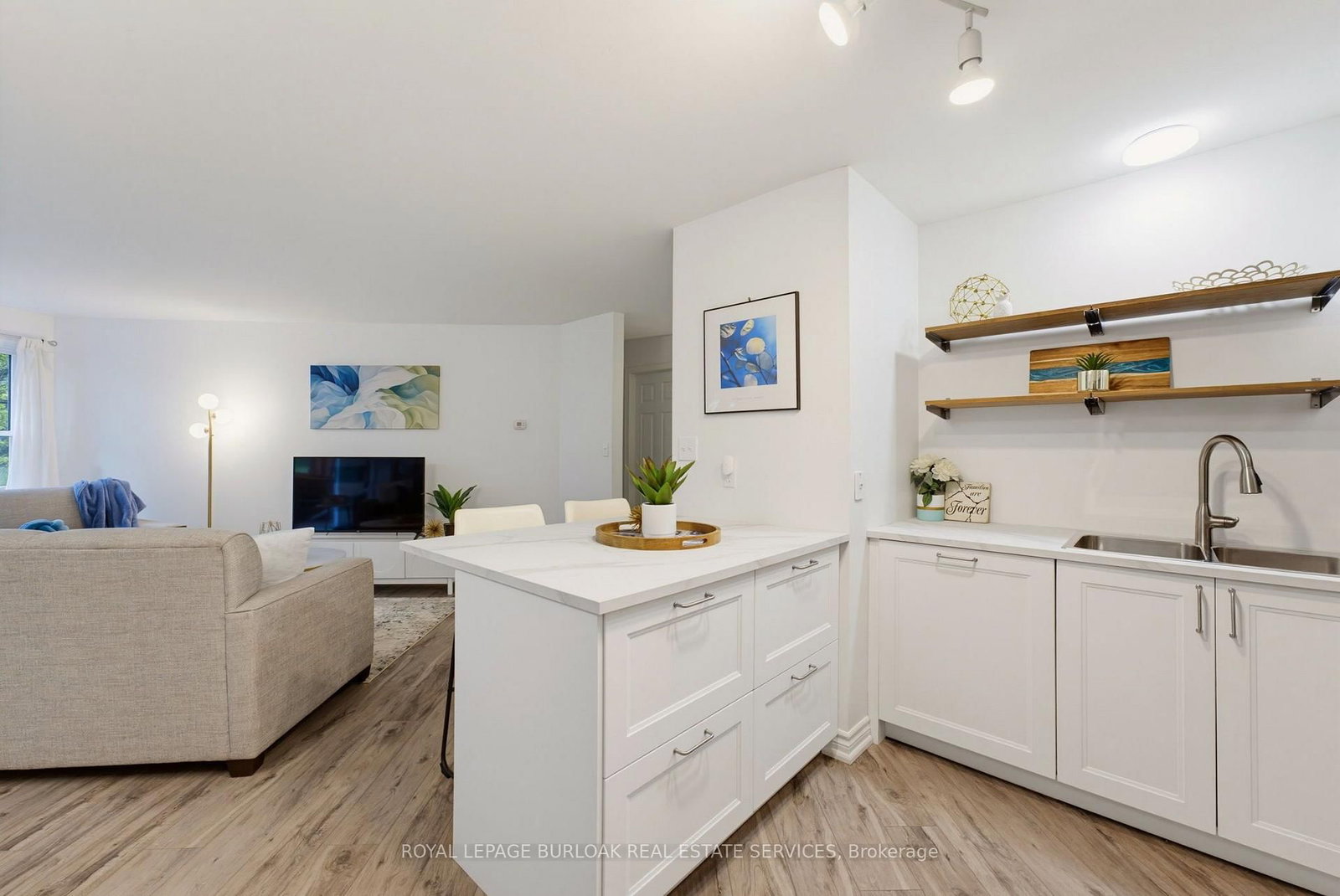 1210 Thorpe Road • #309 • Burlington, ON photo 8