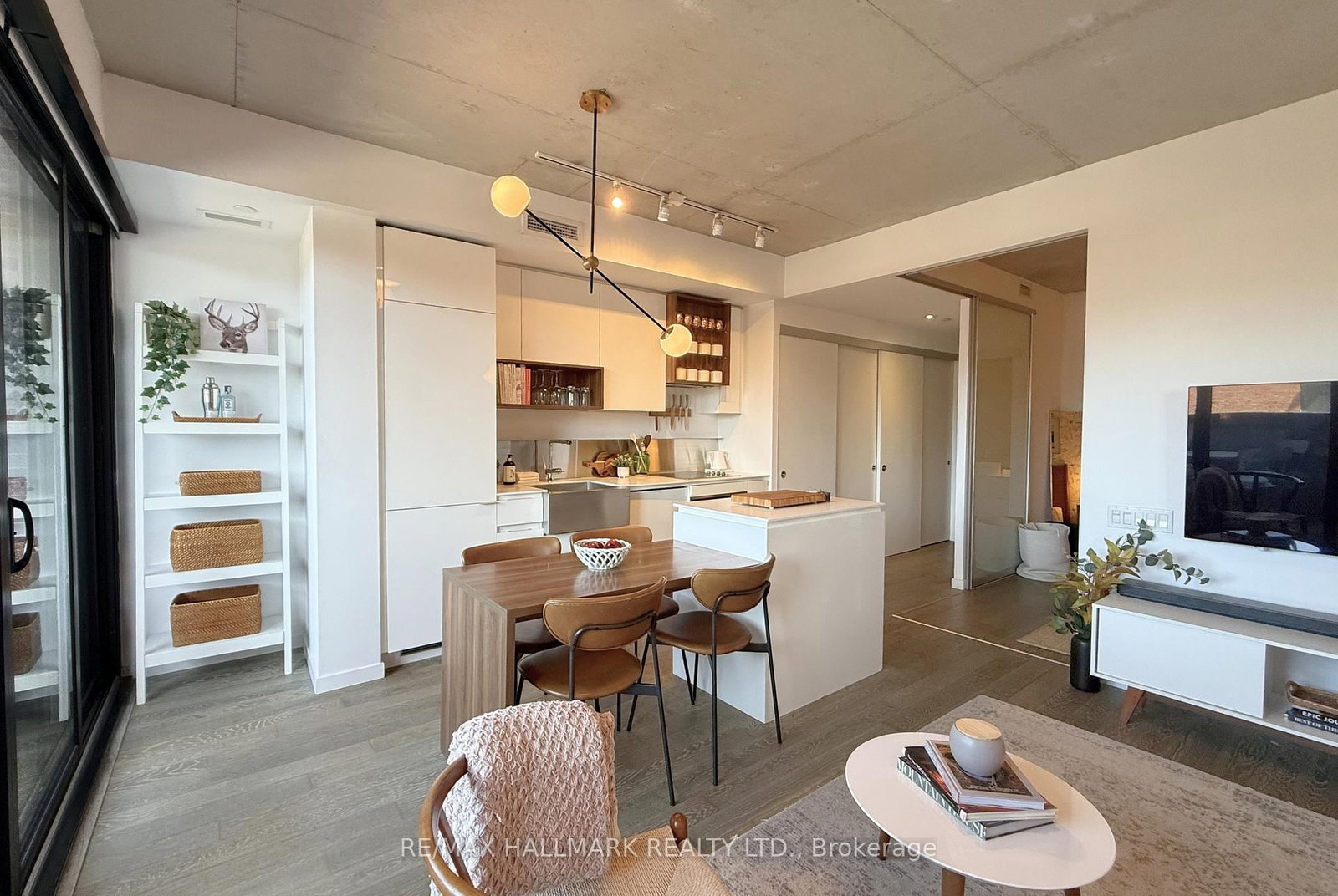 383 Sorauren Avenue • #313 • Toronto, ON photo 4