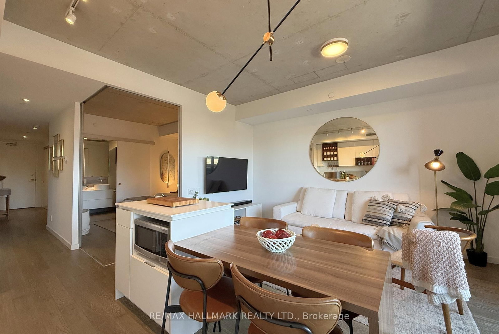 383 Sorauren Avenue • #313 • Toronto, ON photo 6