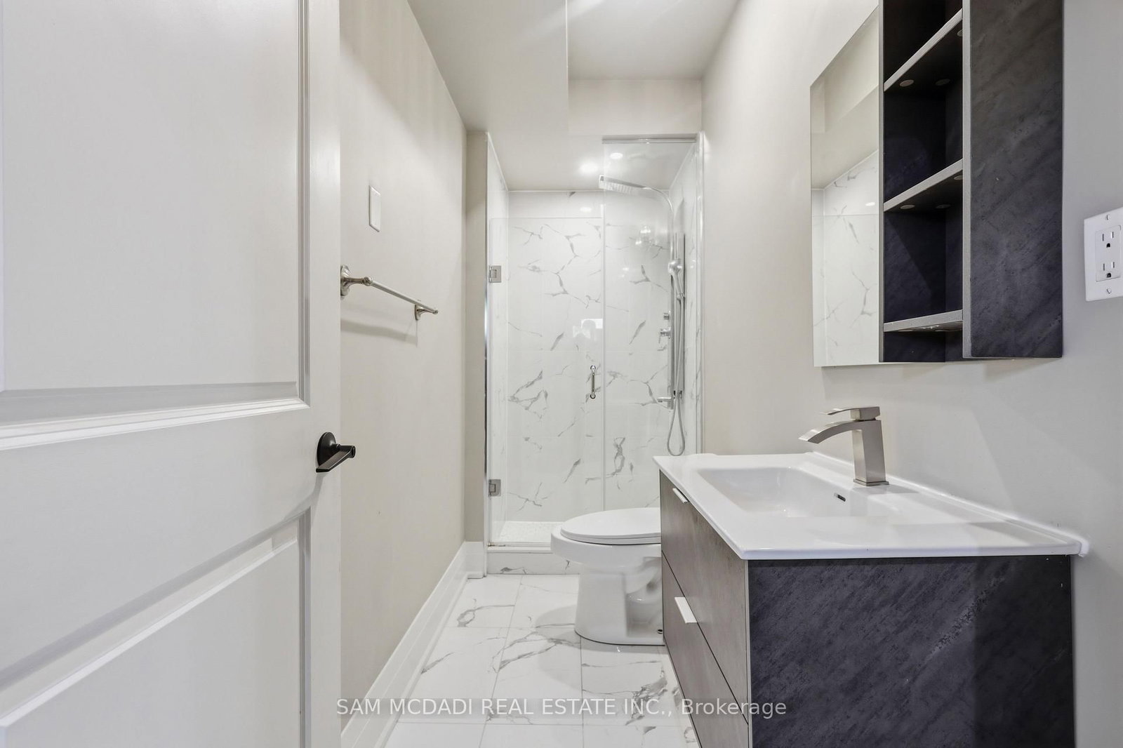 962 Fredonia Dr, Mississauga, view 41