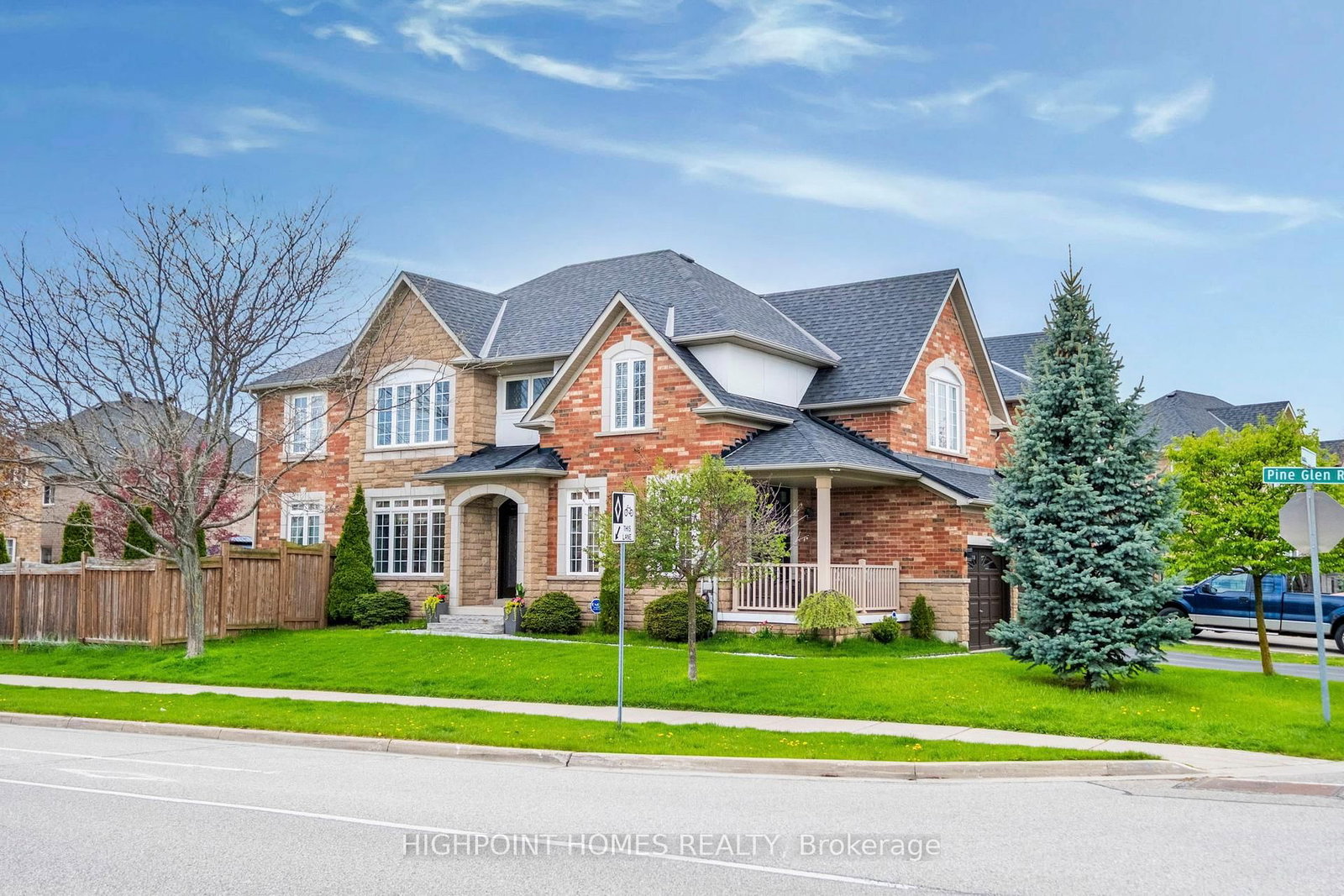 2066 Willhaven Trail • Oakville, ON photo 1