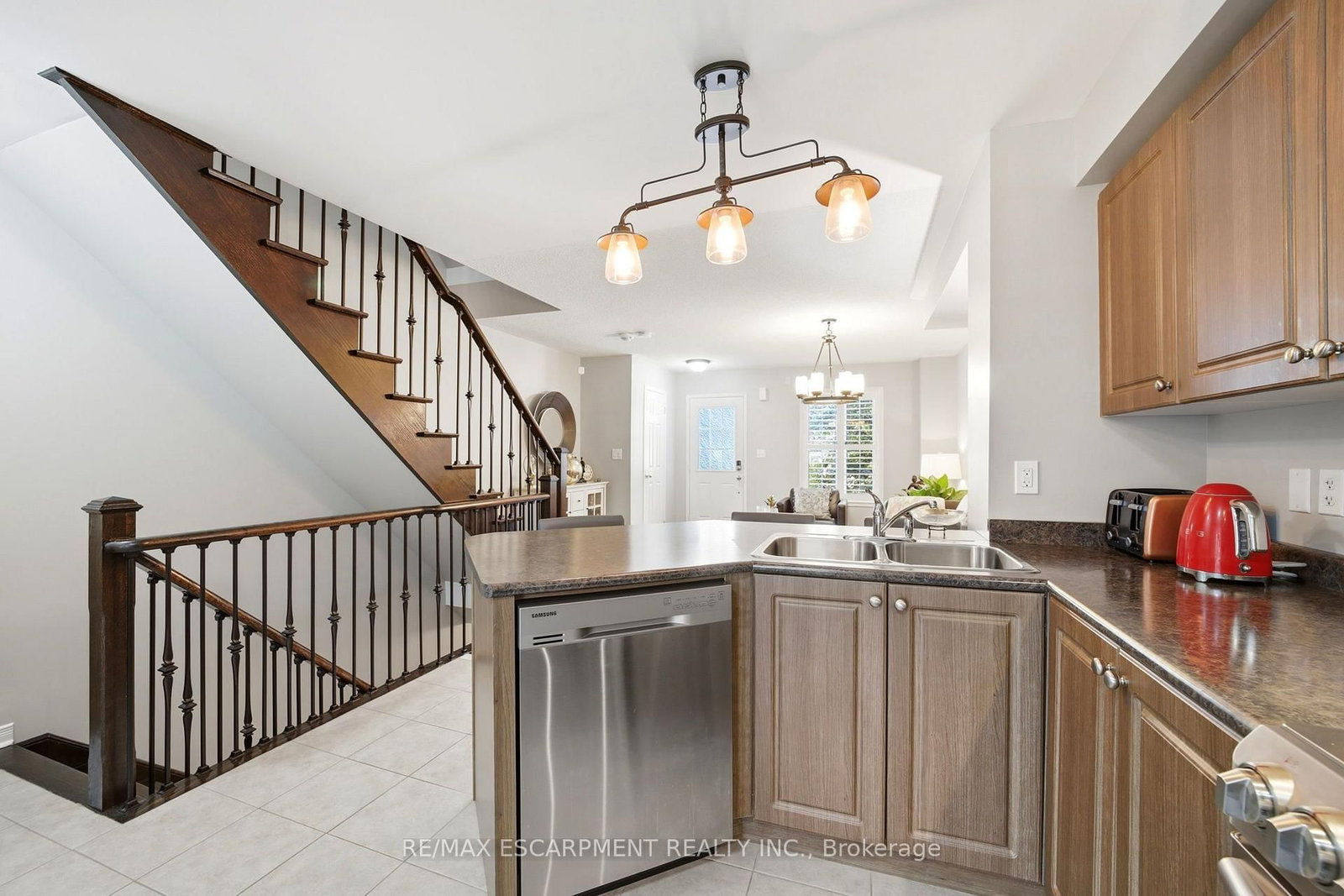 73 Ted Wray Circle • Toronto, ON photo 10