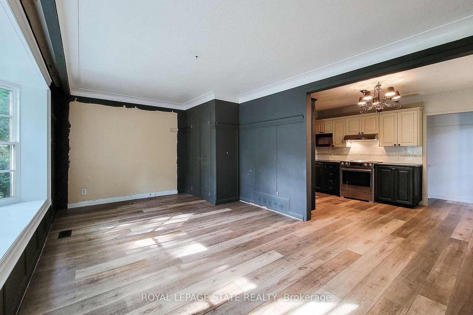 1359 Mountain Grove Avenue • Burlington, ON photo 10