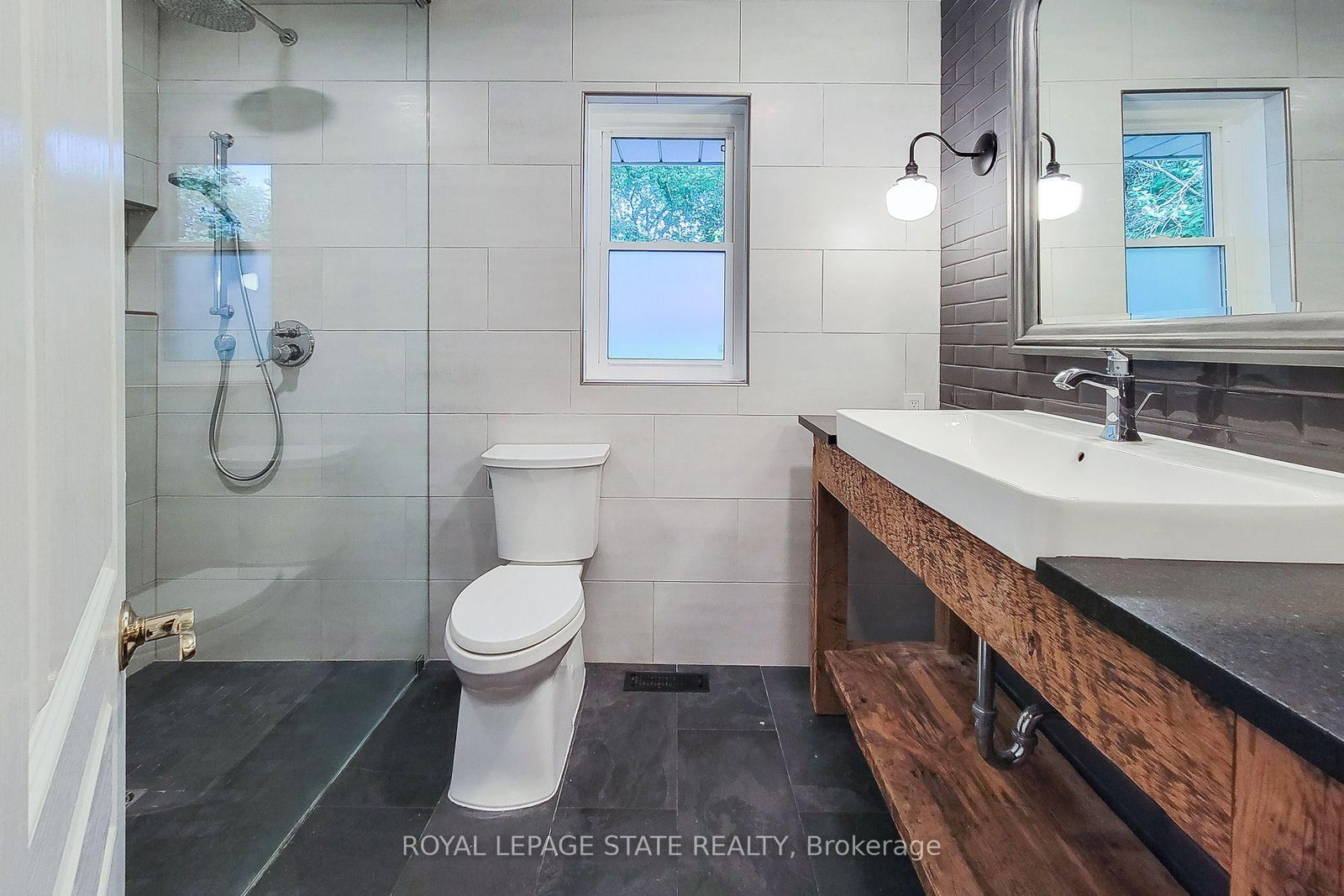 1359 Mountain Grove Avenue • Burlington, ON photo 25