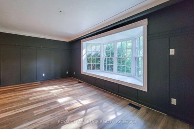 1359 Mountain Grove Avenue • Burlington, ON photo 8