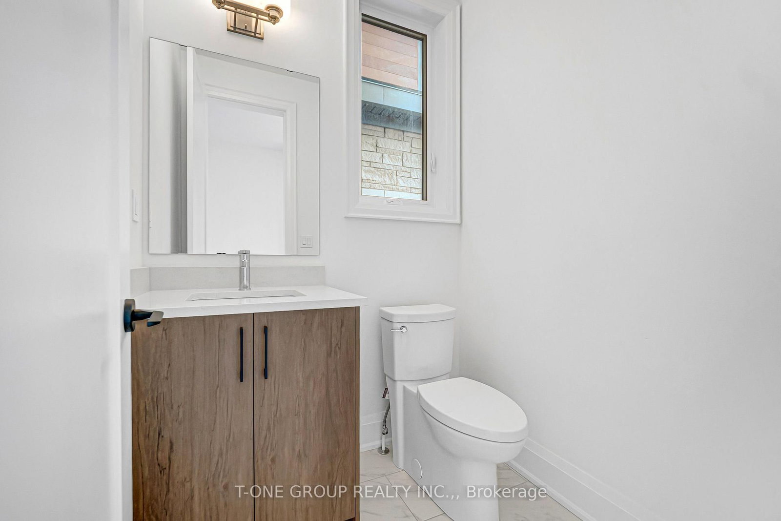80 Jack Bowerbank Boulevard • Oakville, ON photo 11
