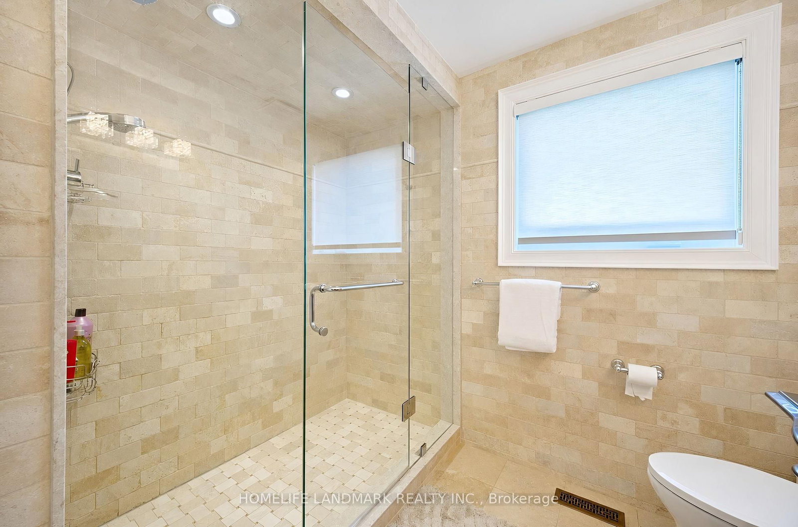 21 Bearwood Drive • Toronto, ON photo 24