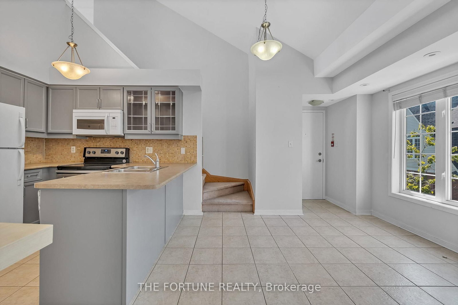 6-720 Neighbourhood Circ, Mississauga, view 17