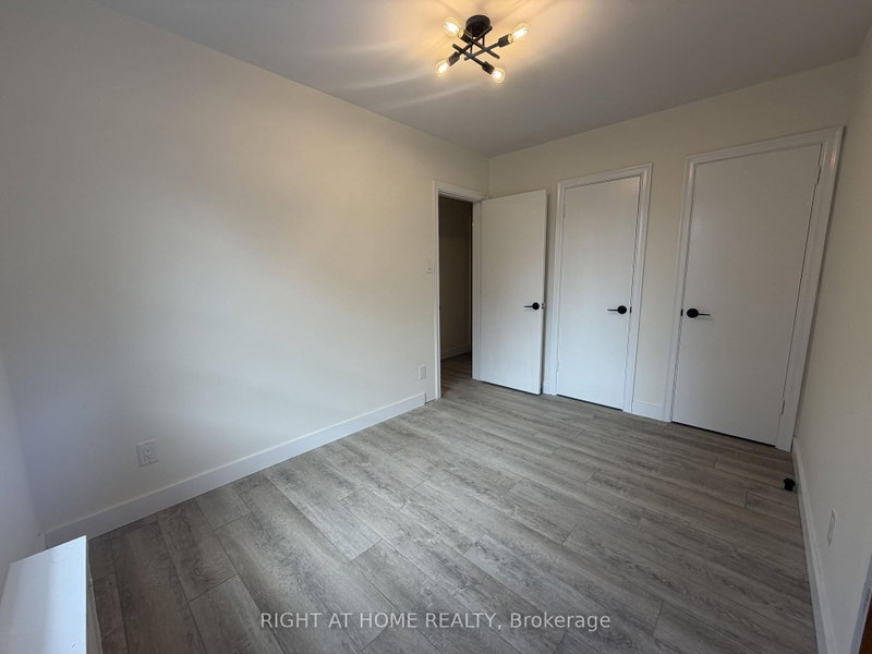 203 - 3384 Lake Shore Boulevard W