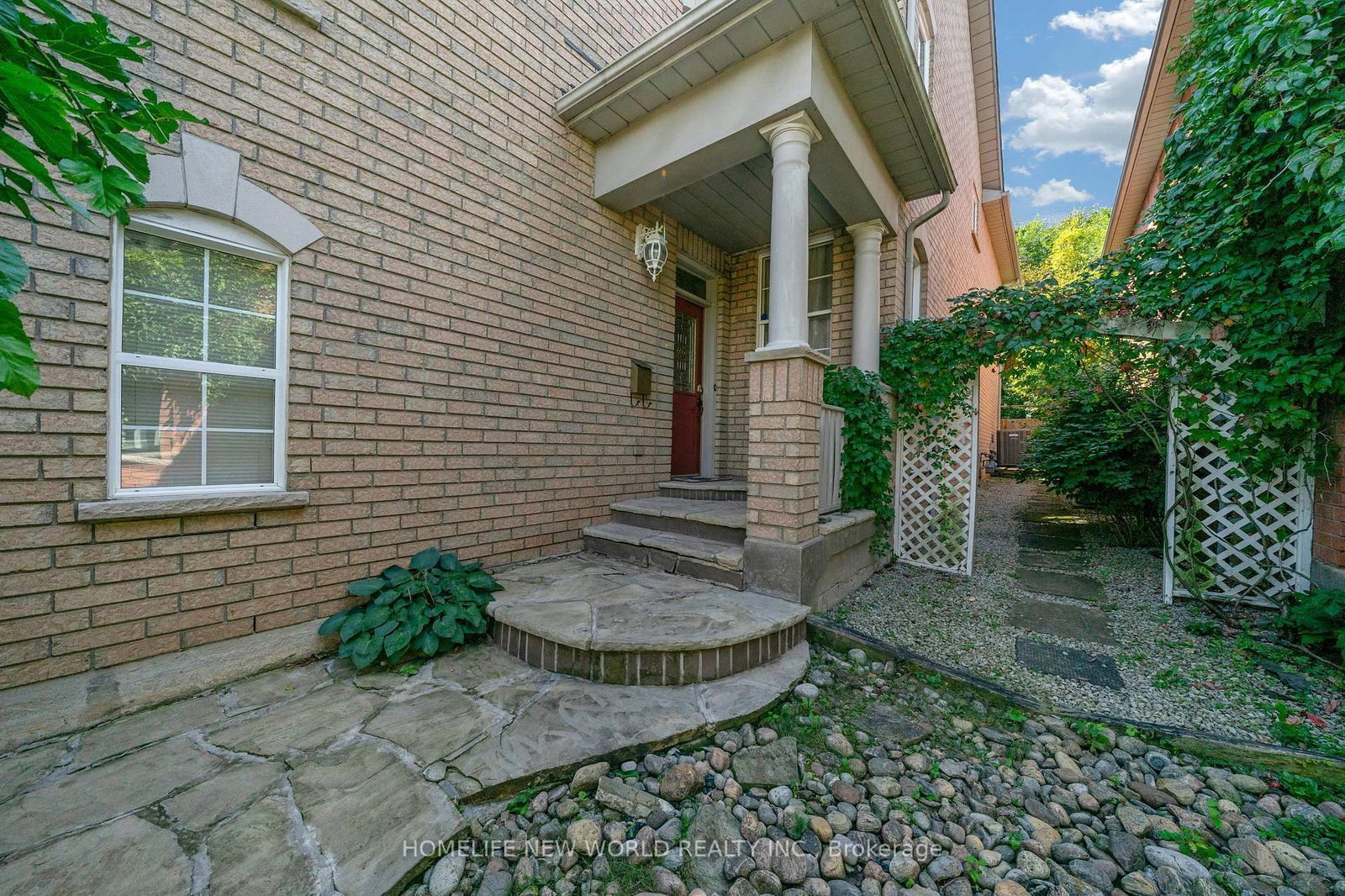 2326 Yorktown Circ, Mississauga, view 4