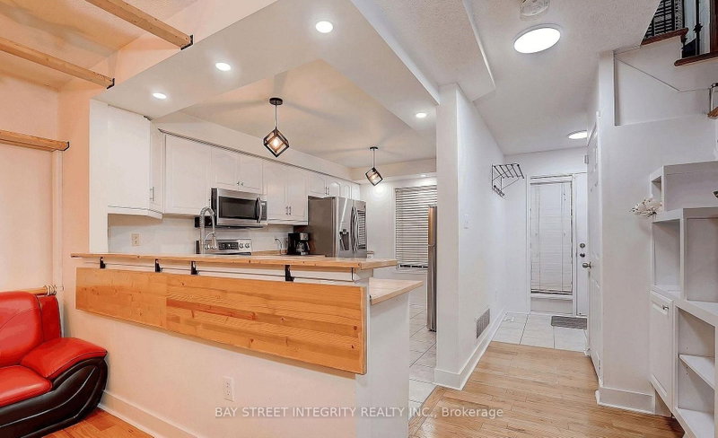 10 - Upper 199 Hillcrest Avenue