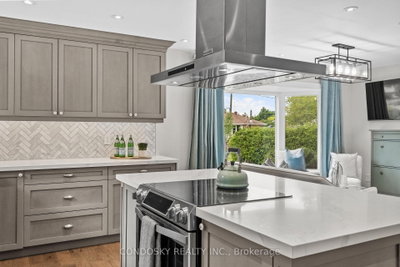 15 Gibbons Place • Halton Hills, ON photo 5