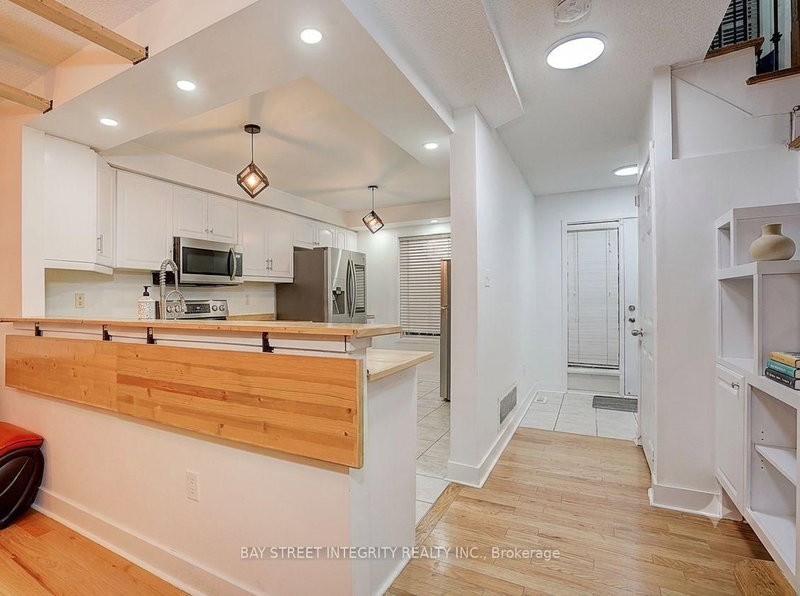 10 - Upper 199 Hillcrest Avenue