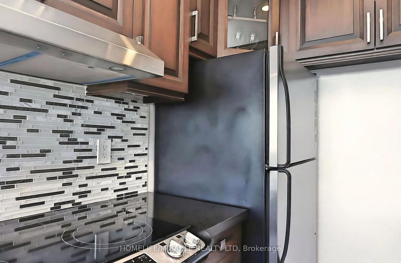 100 Lotherton Pathway • #605 • Toronto, ON photo 9