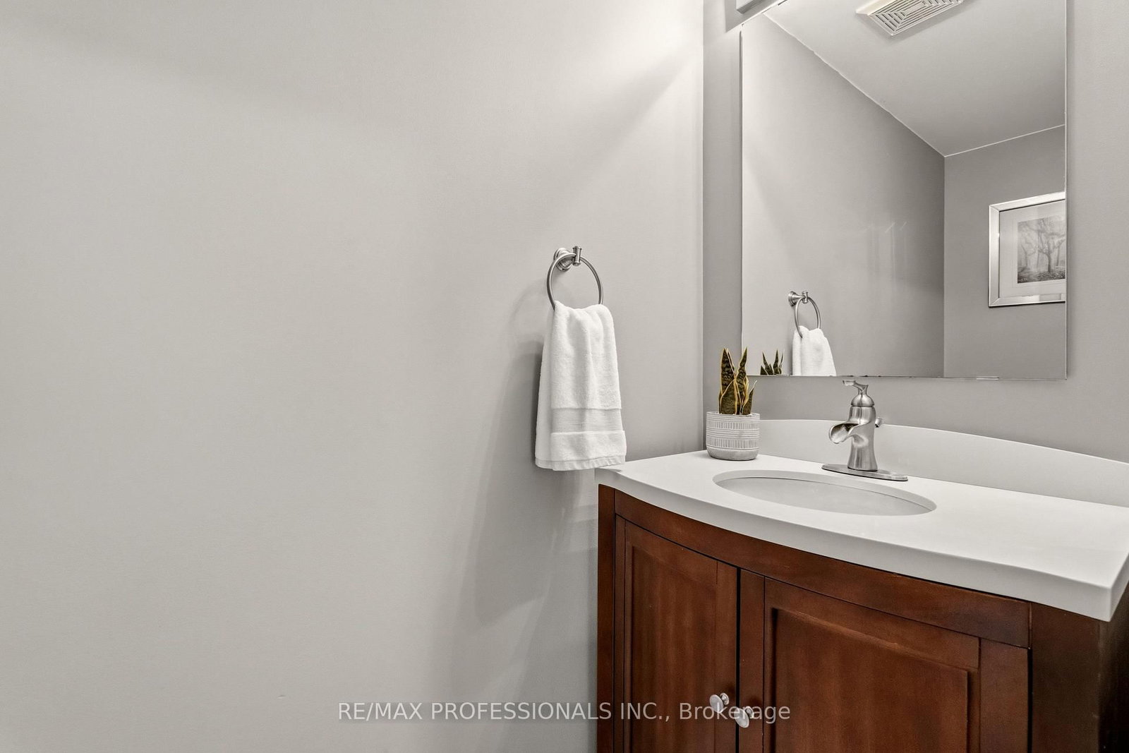 40 Dominion Gardens Drive • Halton Hills, ON photo 21
