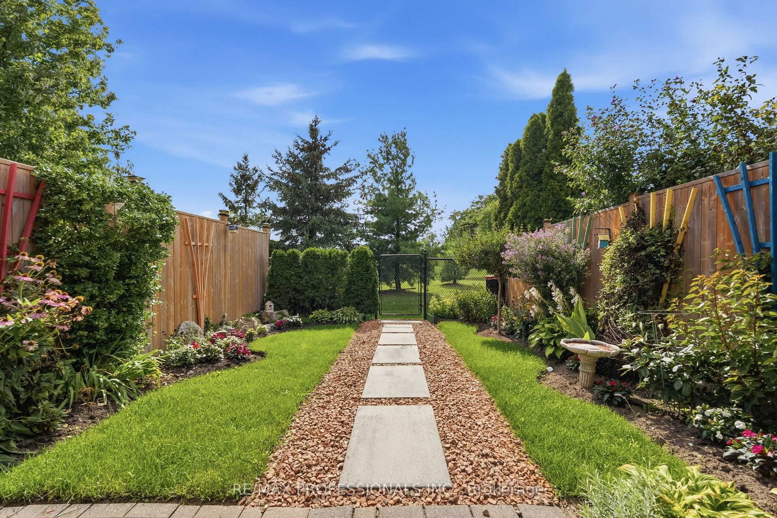 40 Dominion Gardens Drive • Halton Hills, ON photo 44