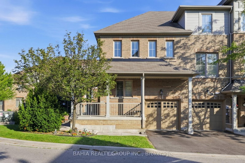 55 Cedar Lake Crescent