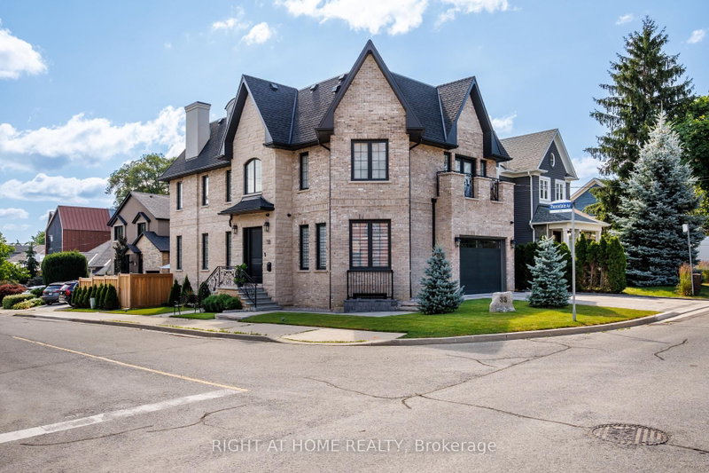 33 Thorndale Avenue
