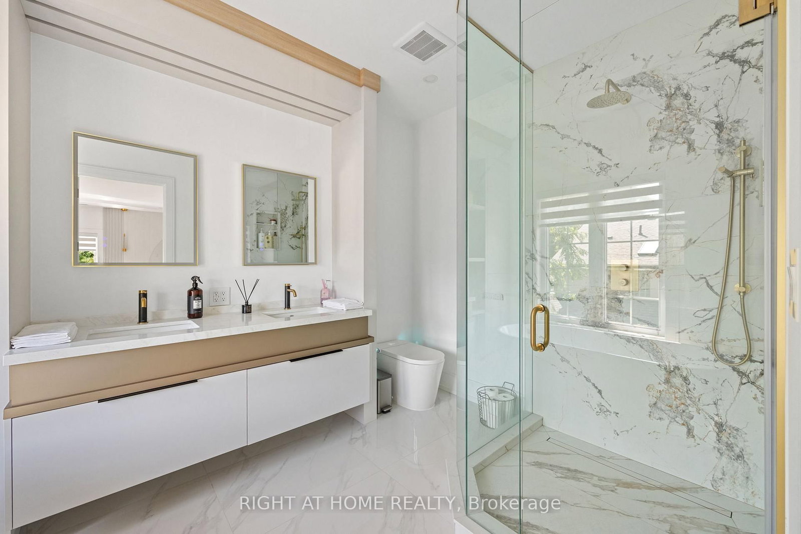 33 Thorndale Avenue • Toronto, ON photo 24