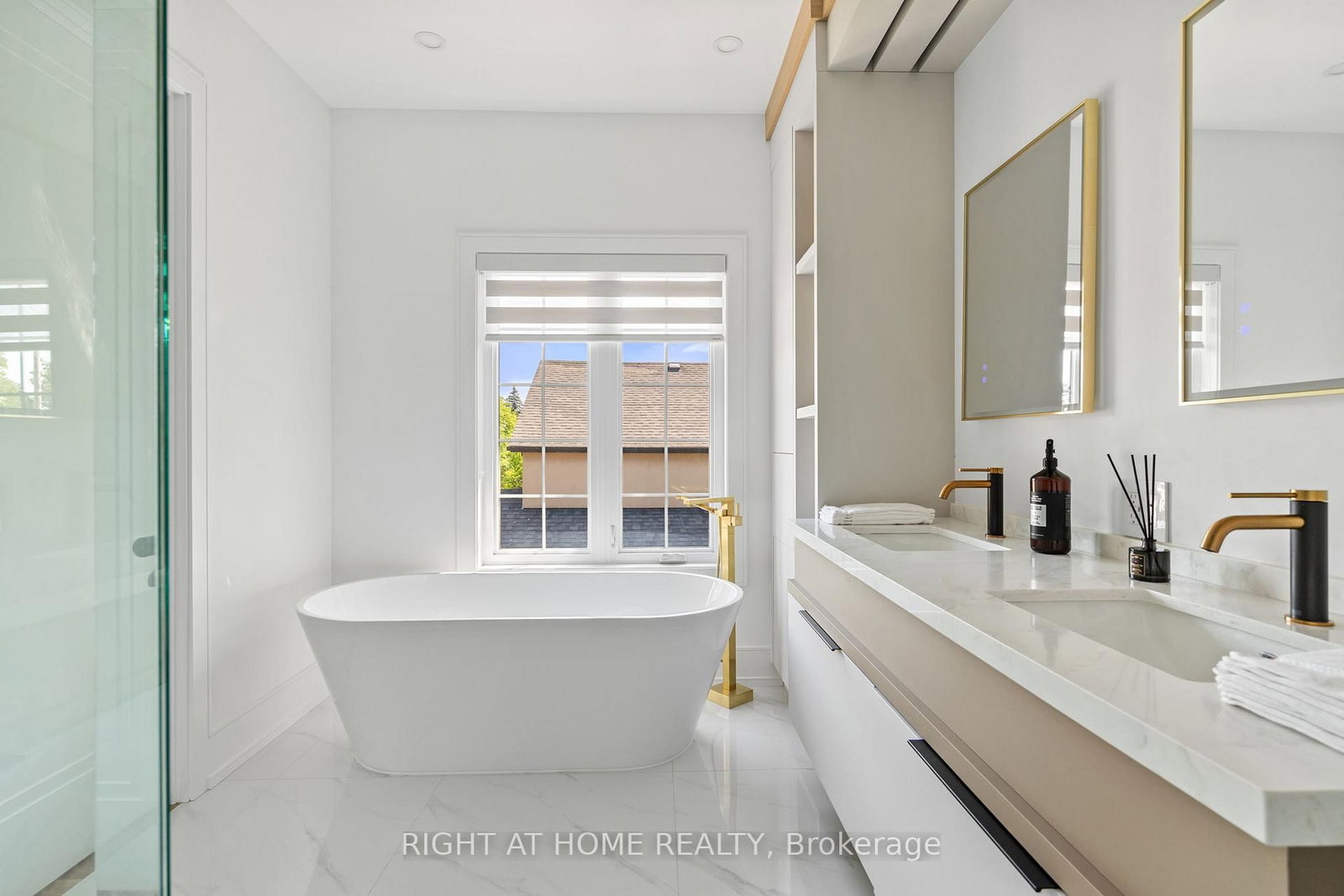 33 Thorndale Avenue • Toronto, ON photo 26