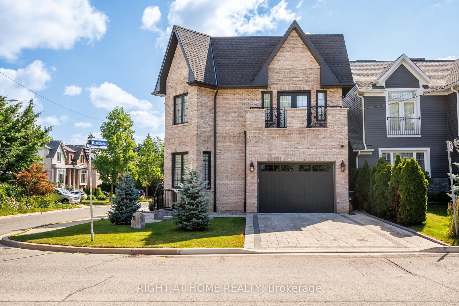 33 Thorndale Avenue • Toronto, ON photo 3