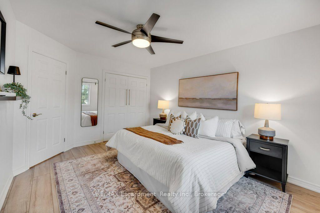 626 Hooks Common • Burlington, ON photo 16