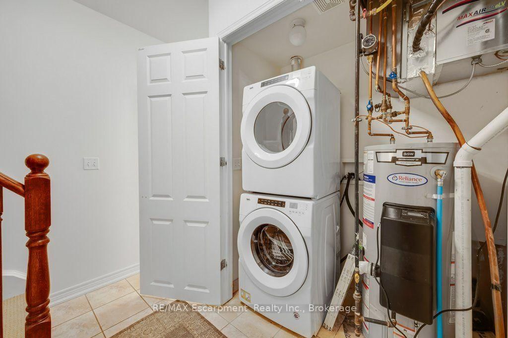 626 Hooks Common • Burlington, ON photo 25