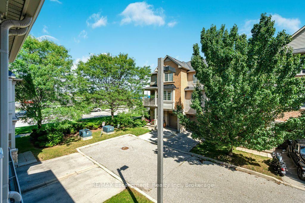 626 Hooks Common • Burlington, ON photo 28