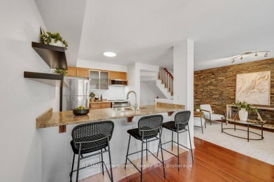 626 Hooks Common • Burlington, ON photo 9
