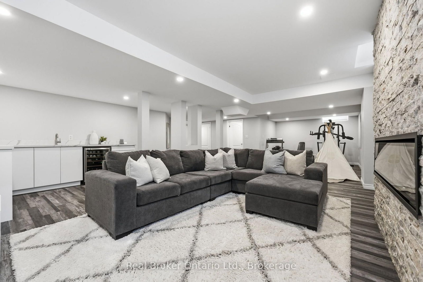 4675 Bracknell Road • Burlington, ON photo 40