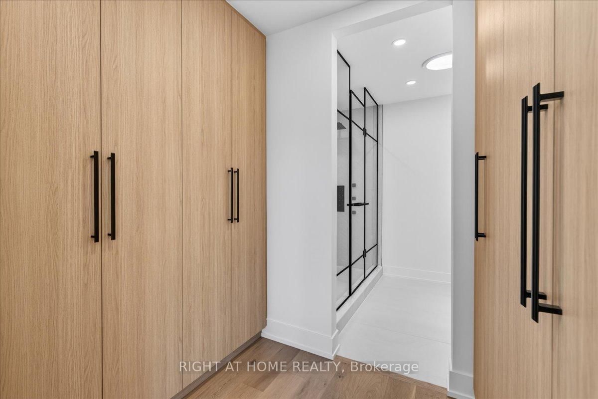 15B ROSEMEADE Avenue • Toronto, ON photo 25